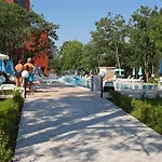 Yunona Hotel