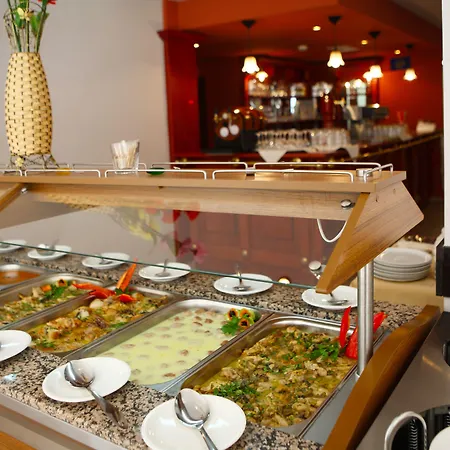 Yunona Hotel