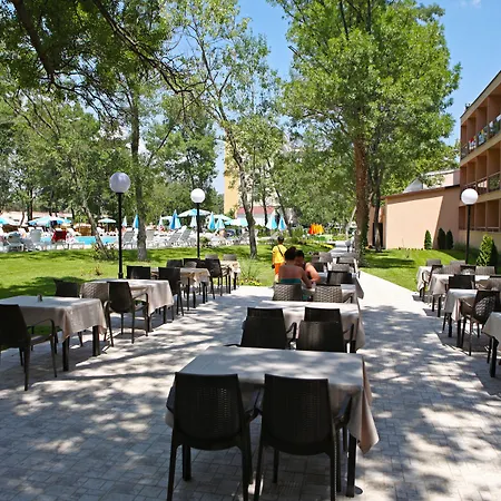 Yunona Hotel