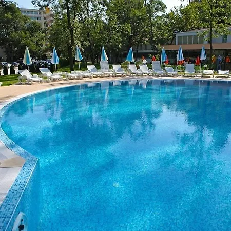 Yunona Hotel 3*