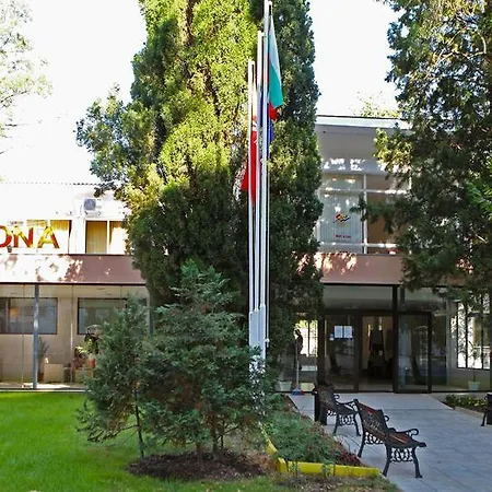 Hotel Yunona 3*
